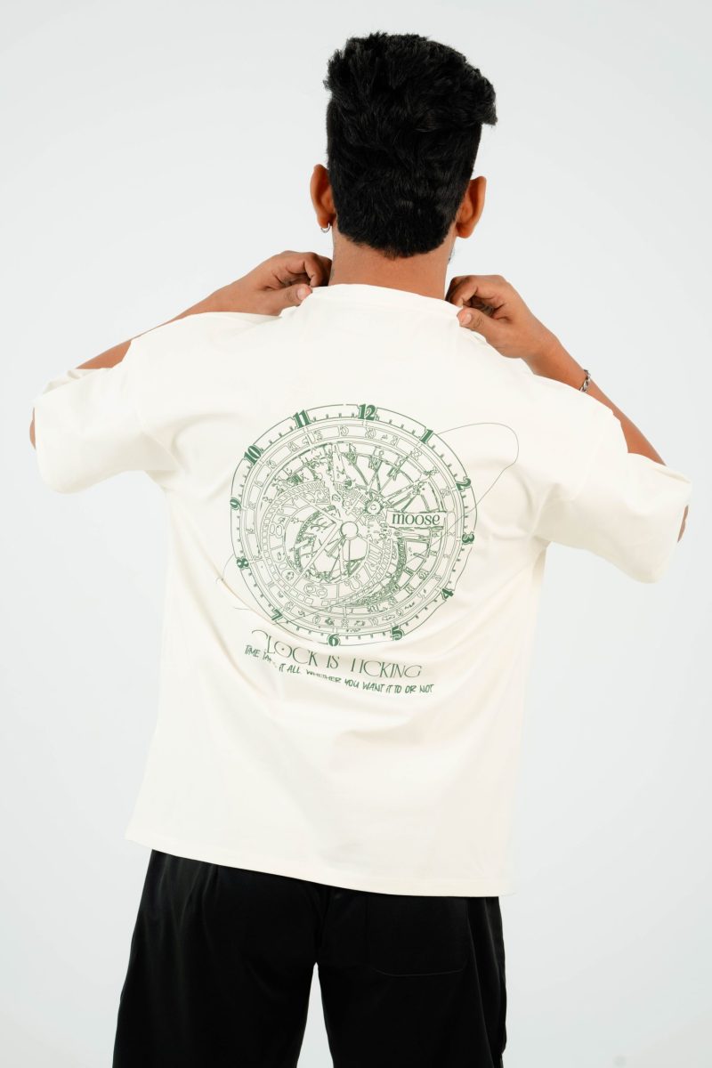 Oversized Graphic Print T-Shirt - Clock